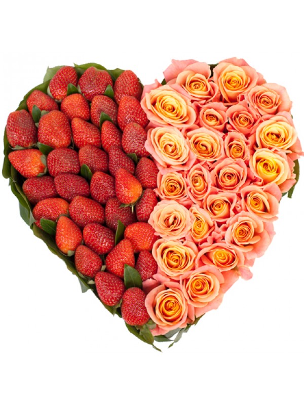 Фото 25 роз в форме сердца с клубникой