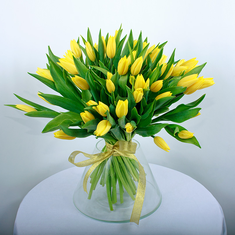 Фото Букет из желтых тюльпанов
