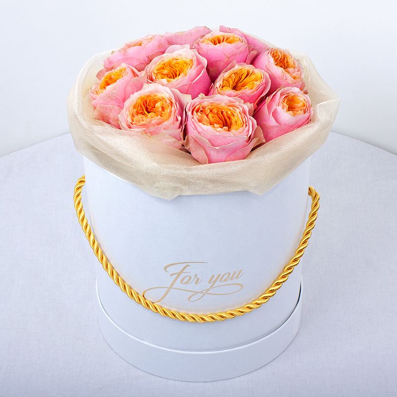 Фото Пионовидные розы в мини-коробке