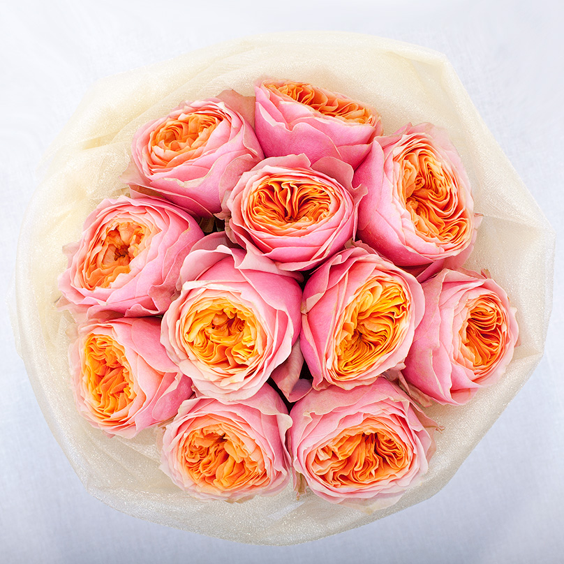 Фото Пионовидные розы в мини-коробке