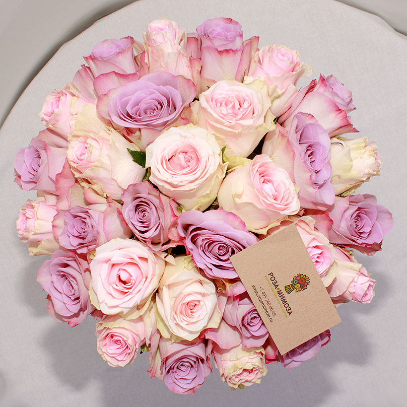 Фото Шляпная коробка c кенийскими розами